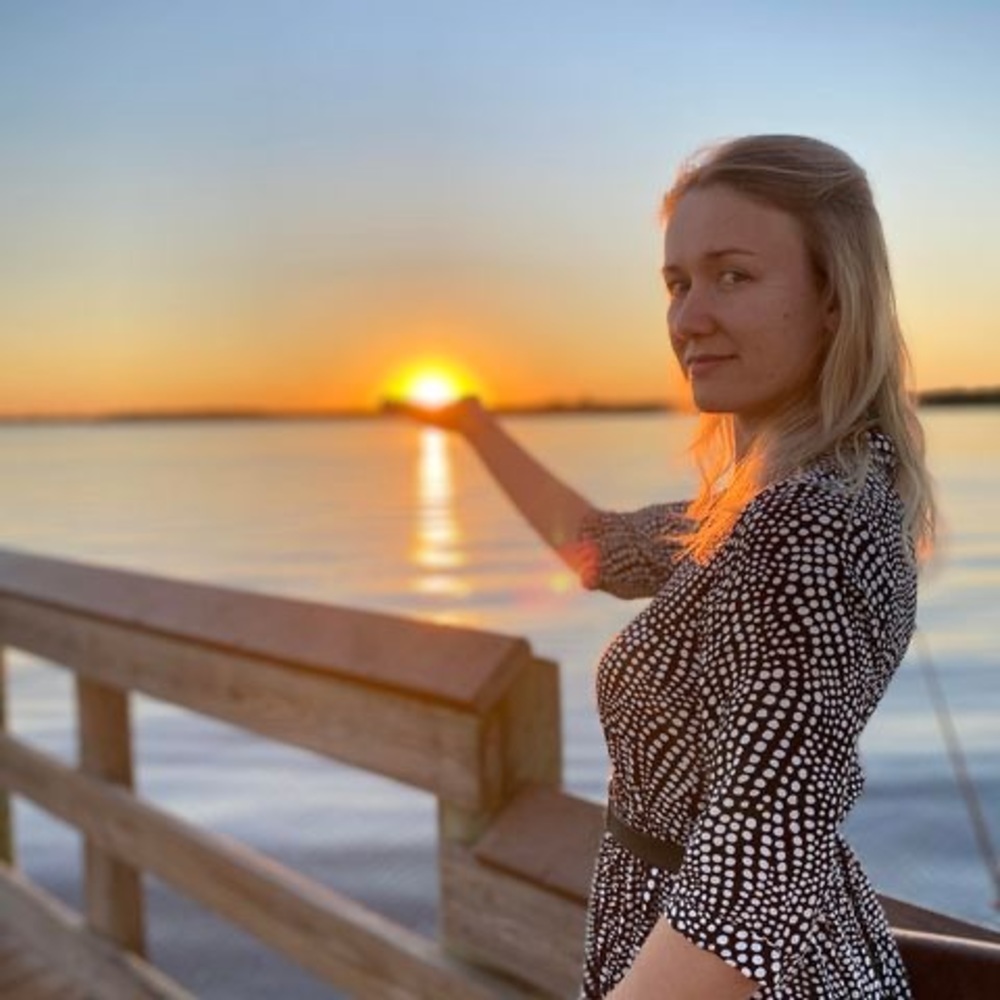 Meet your Posher, Eugenia